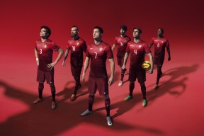 Faker操作风采刷新纪录，faker职业比赛精彩集锦